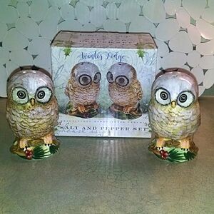 Lang store Winter Lodge Owl salt and pepper set, NIB